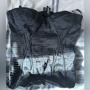 BeBe Soft & Form fitting corset-top